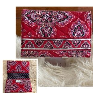 *RARE* Vera Bradley ‘Frankly Scarlett On The Go’ Red and Pink Paisley Organizer